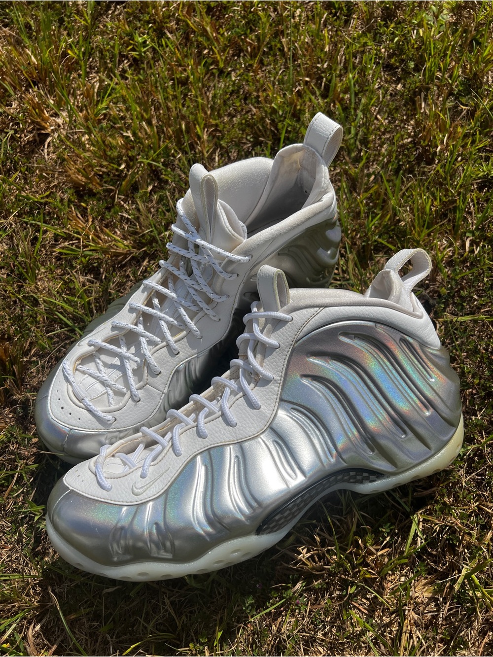CLEAN Nike size 10 Womens Air Foamposite One 2018 Chrome Iridescent shoes